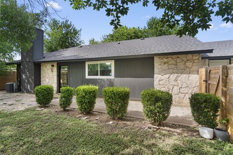 Tiny photo for 12811 Copper Cliff Ave #B, Austin, TX 78727 (MLS # 5446077)