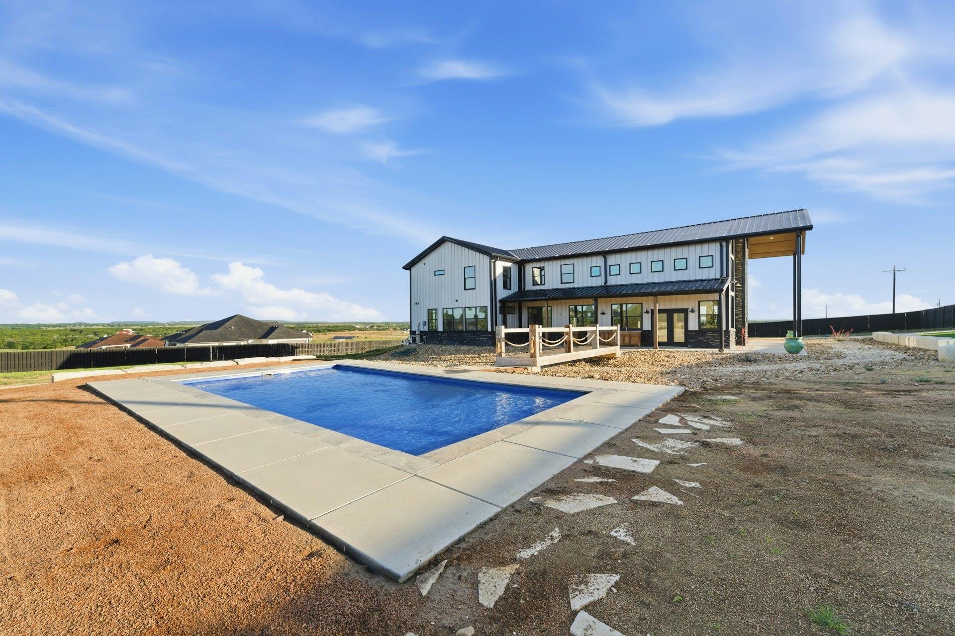 1244 Hadley LN