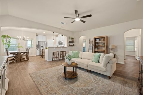 Photo of 437 Rusk Bluff Ave, Leander, TX 78641 (MLS # 1890187)