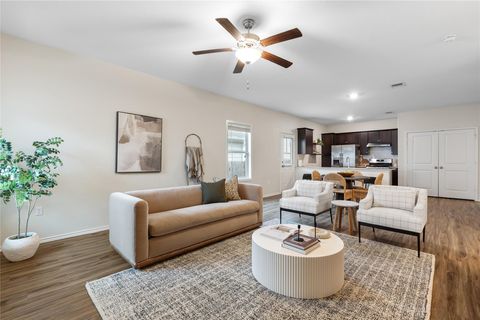 Photo of 7101 Spirit Hill RD, Austin, TX 78744 (MLS # 2998657)