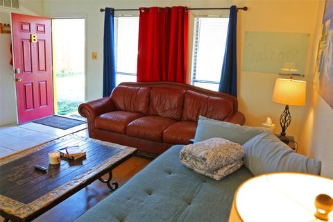 Tiny photo for 202 W Wheeler ST, Manor, TX 78653 (MLS # 7768034)