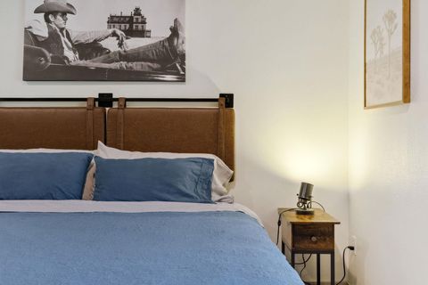 Tiny photo for 9 Swiftwater TRL, The Hills, TX 78738 (MLS # 6006374)