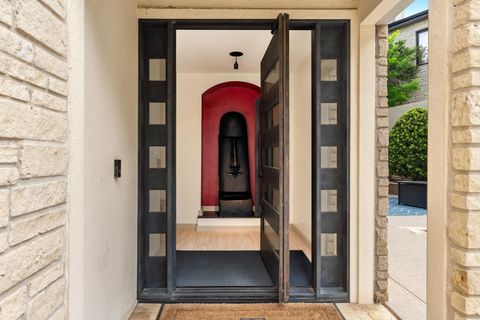 Tiny photo for 9 Swiftwater TRL, The Hills, TX 78738 (MLS # 6006374)