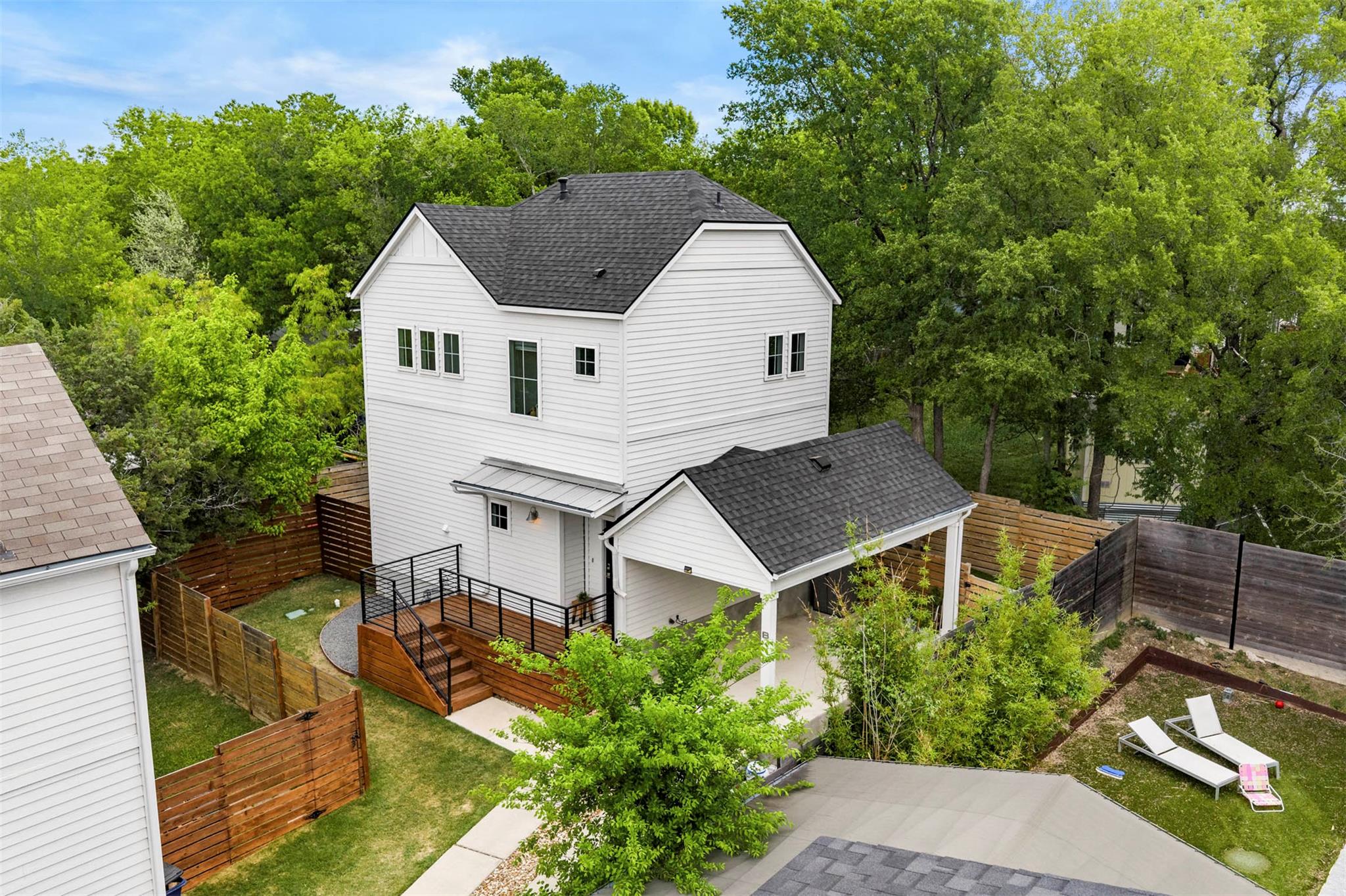 1213 Eleanor ST B