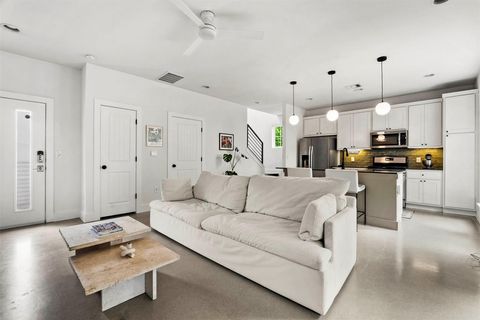 Photo of 1213 Eleanor ST #B, Austin, TX 78721 (MLS # 9262900)