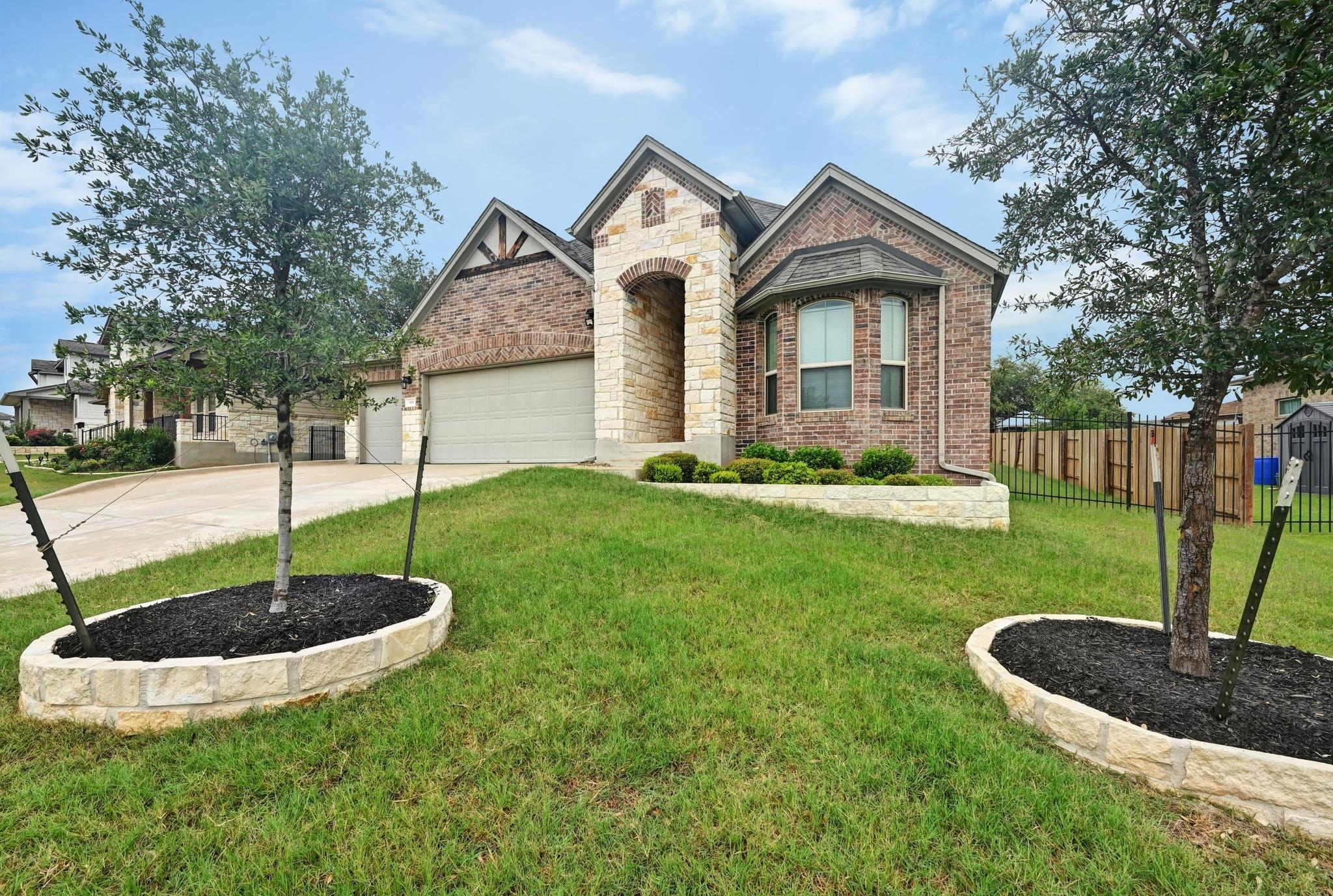 918 Valley View DR