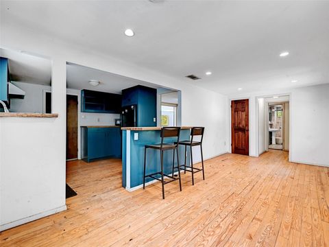 Tiny photo for 1181 Ridgeway DR, Austin, TX 78702 (MLS # 5080114)