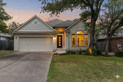 Photo of 6402 Abilene TRL, Austin, TX 78749 (MLS # 4176144)