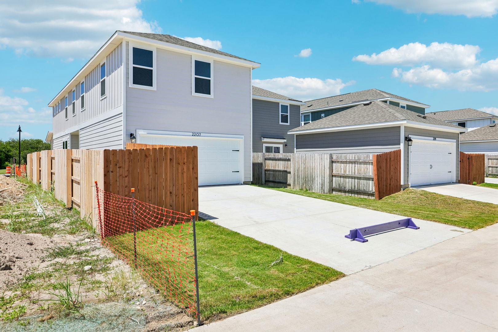 Photo 1 of 40 — 2207 Oscar Eli PL, Round Rock, TX 78665