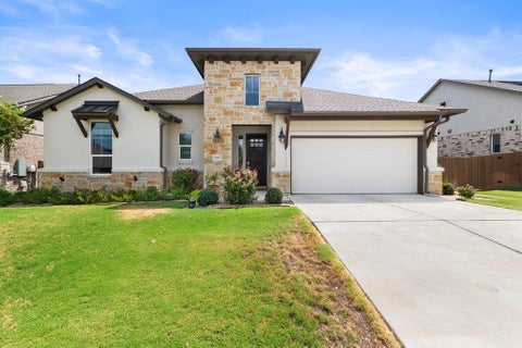 Photo of 5913 Cimarron Ridge LN, Austin, TX 78738 (MLS # 6957016)
