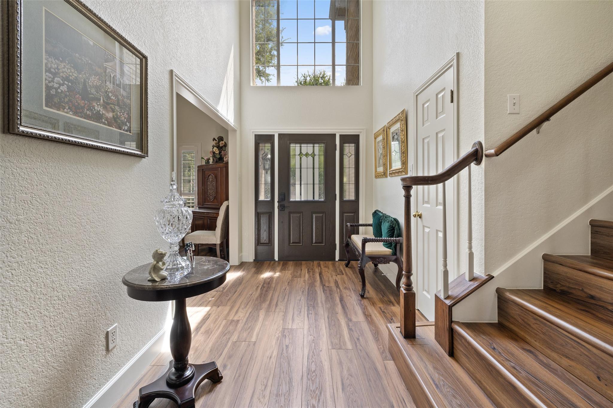1004 Oaklands DR