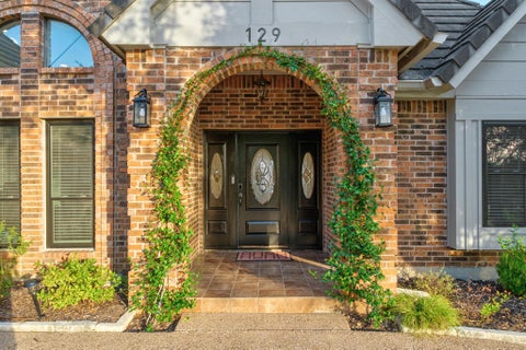 Photo of 129 CREST VIEW DR, Lakeway, TX 78734 (MLS # 1895484)