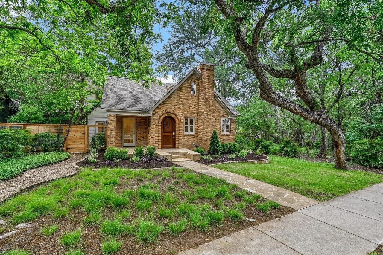 1704 Travis Heights BLVD