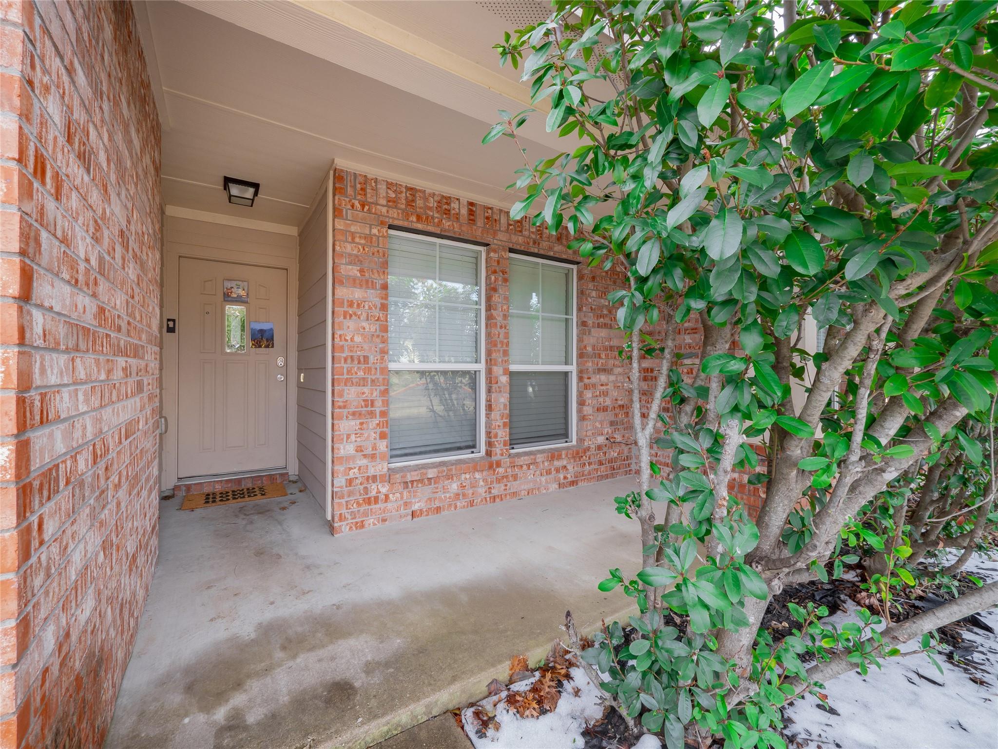 6200 Suellen LN