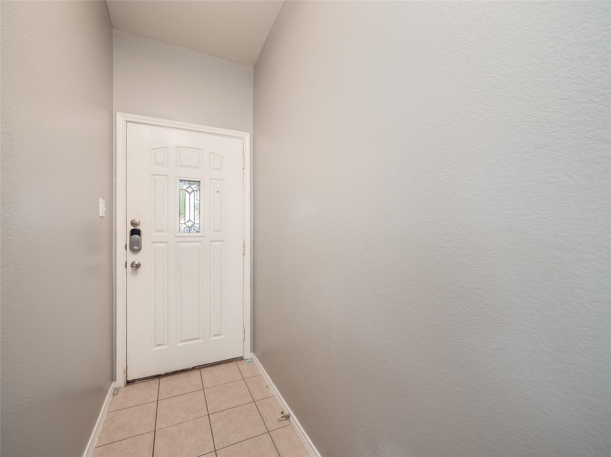 6200 Suellen LN