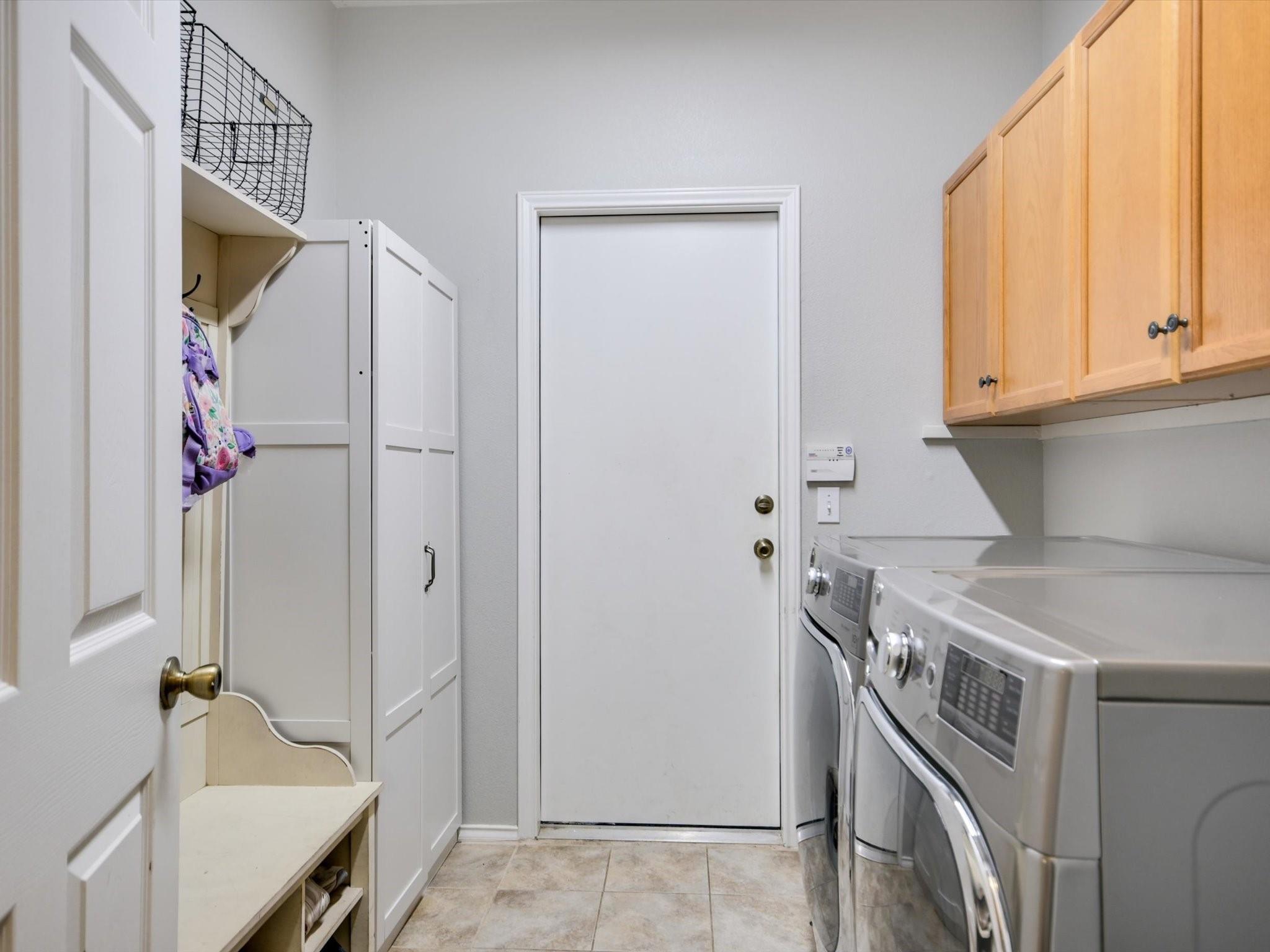 Austin, Texas 78735, United States, 4 Bedrooms Bedrooms, ,2 BathroomsBathrooms,Residential,Pending,40961