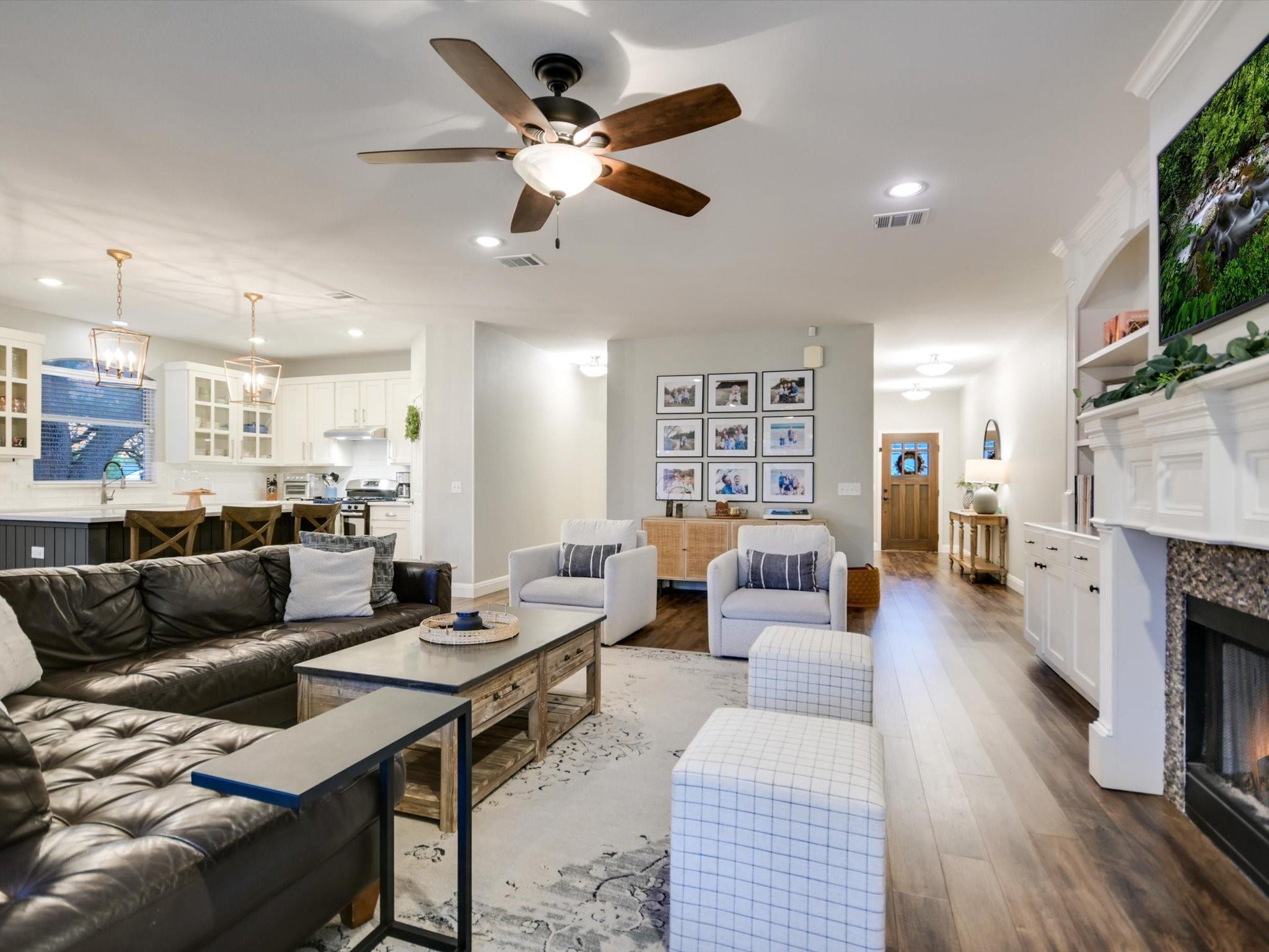 Austin, Texas 78735, United States, 4 Bedrooms Bedrooms, ,2 BathroomsBathrooms,Residential,Pending,40961