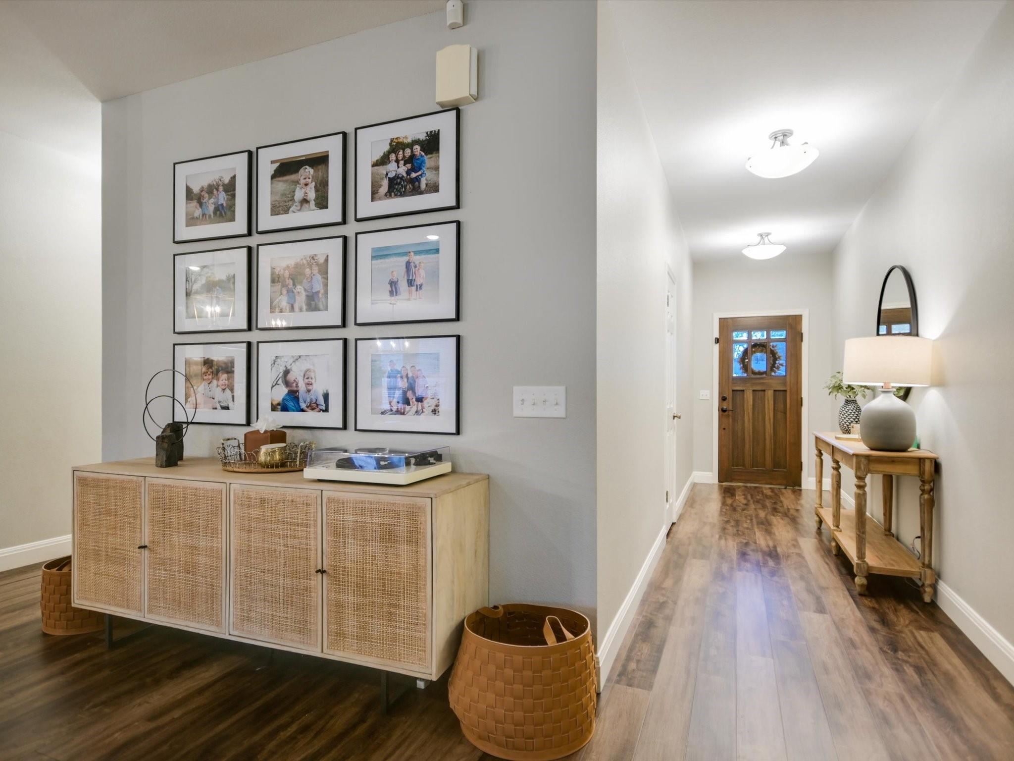 Austin, Texas 78735, United States, 4 Bedrooms Bedrooms, ,2 BathroomsBathrooms,Residential,Pending,40961