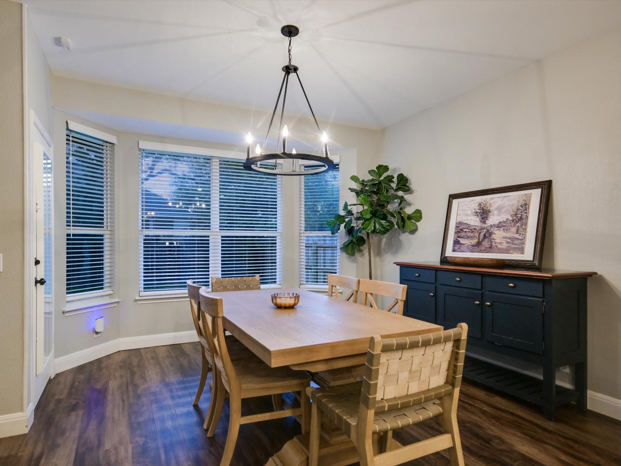 Austin, Texas 78735, United States, 4 Bedrooms Bedrooms, ,2 BathroomsBathrooms,Residential,Pending,40961
