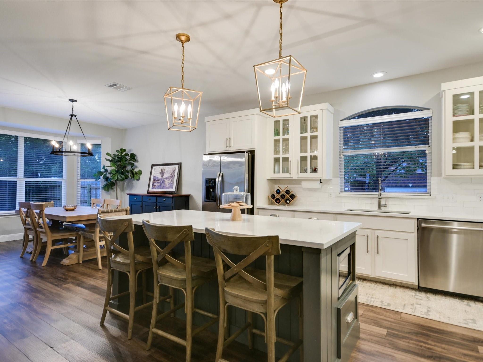 Austin, Texas 78735, United States, 4 Bedrooms Bedrooms, ,2 BathroomsBathrooms,Residential,Pending,40961