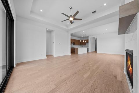 Tiny photo for 8520 Red Bottle Brush RD, Lago Vista, TX 78645 (MLS # 9703753)