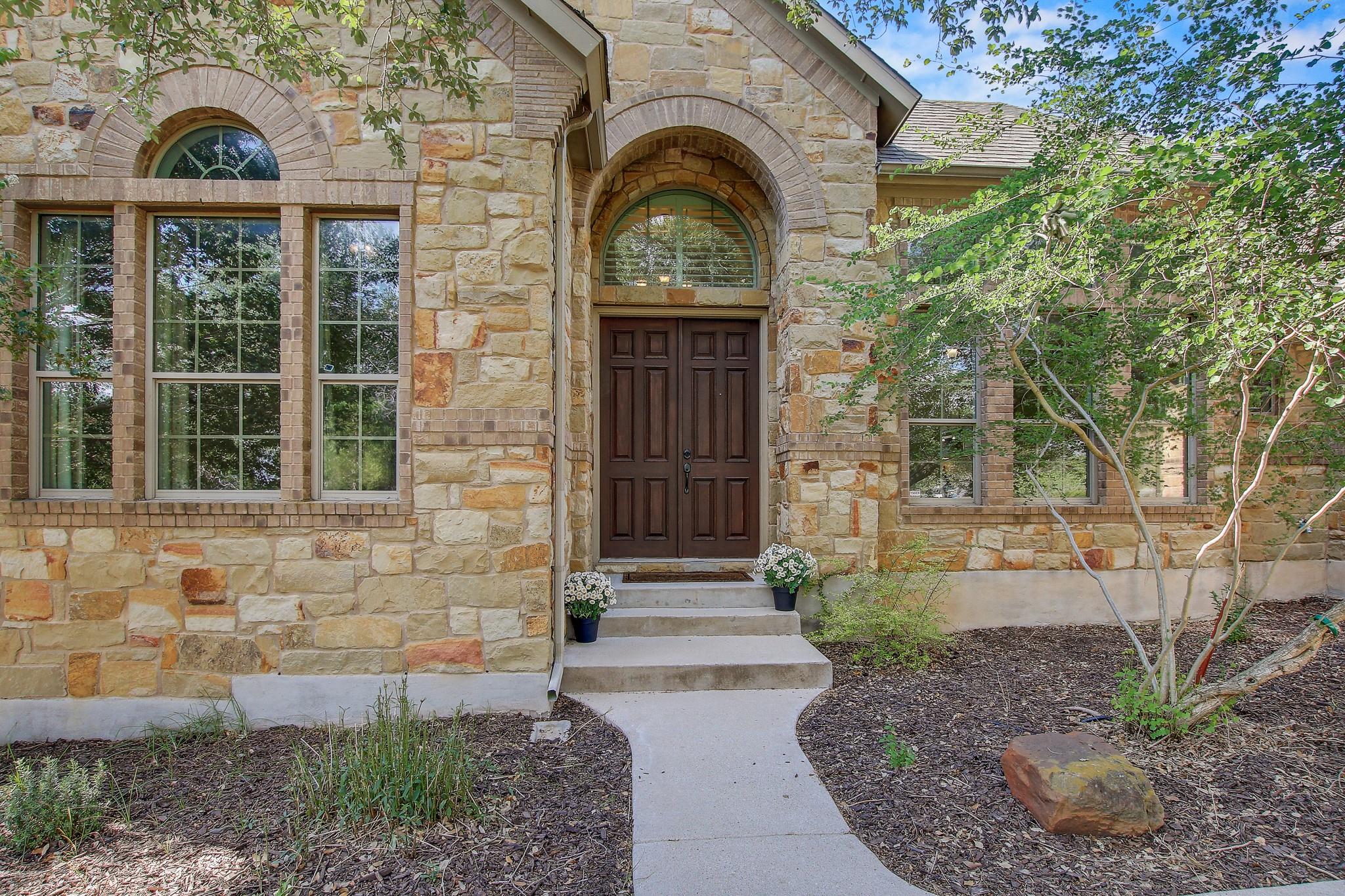 272 Pine Post CV