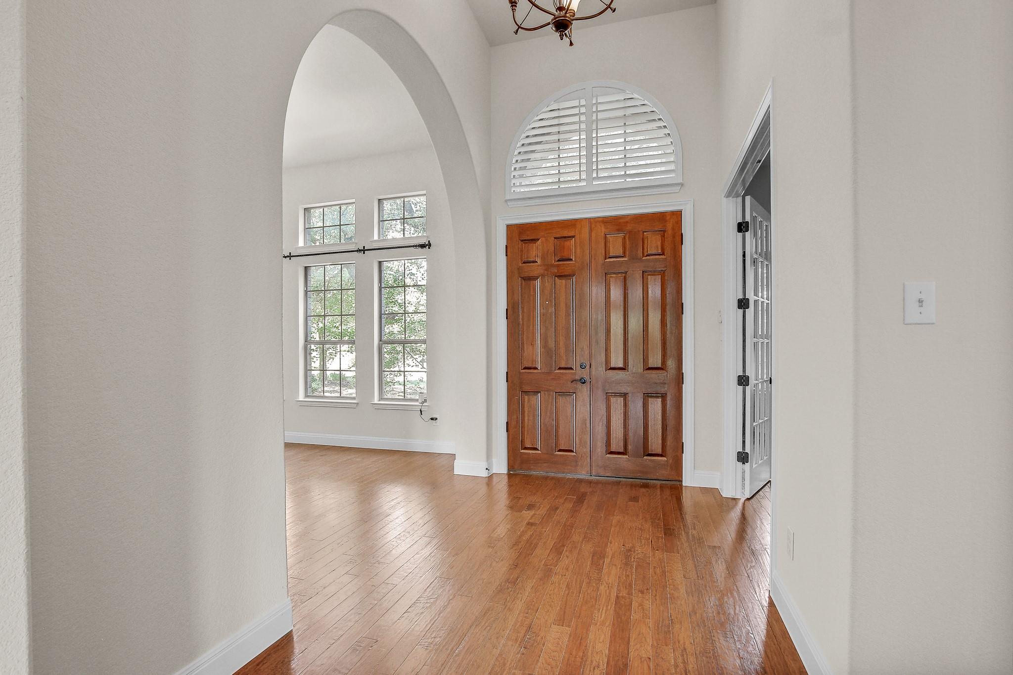 272 Pine Post CV