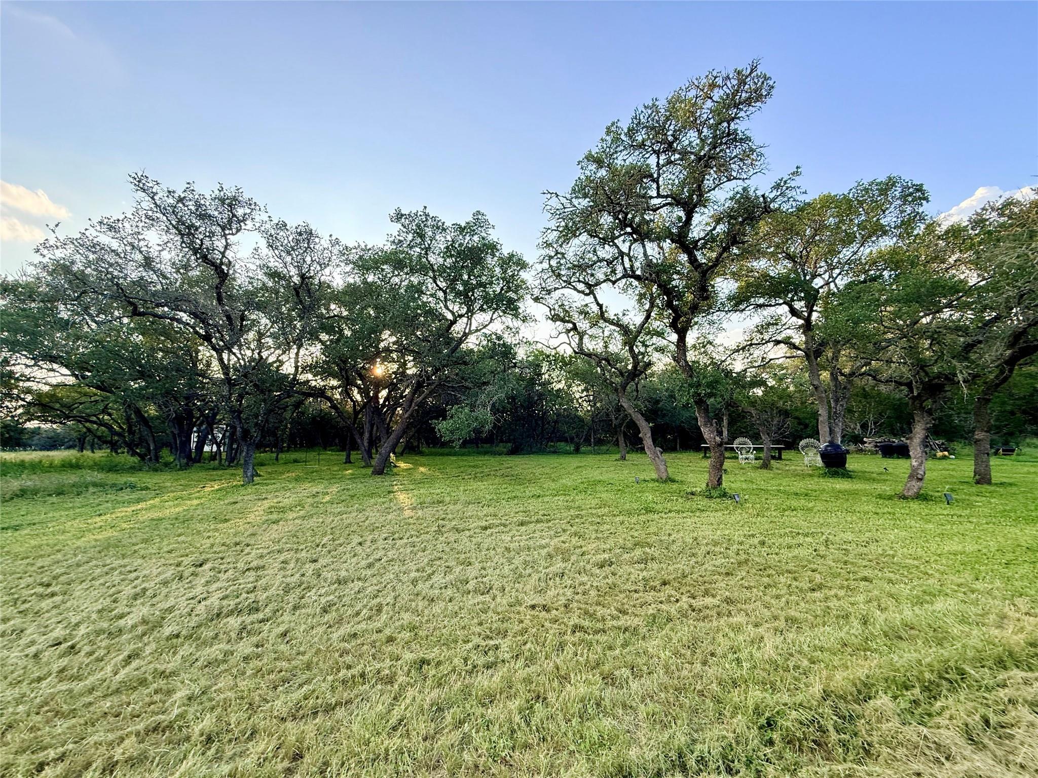 1435 Hilliard RD