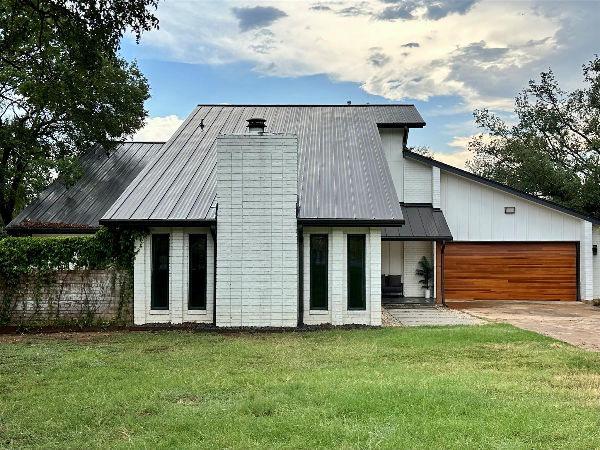 2000 Gabriel View DR