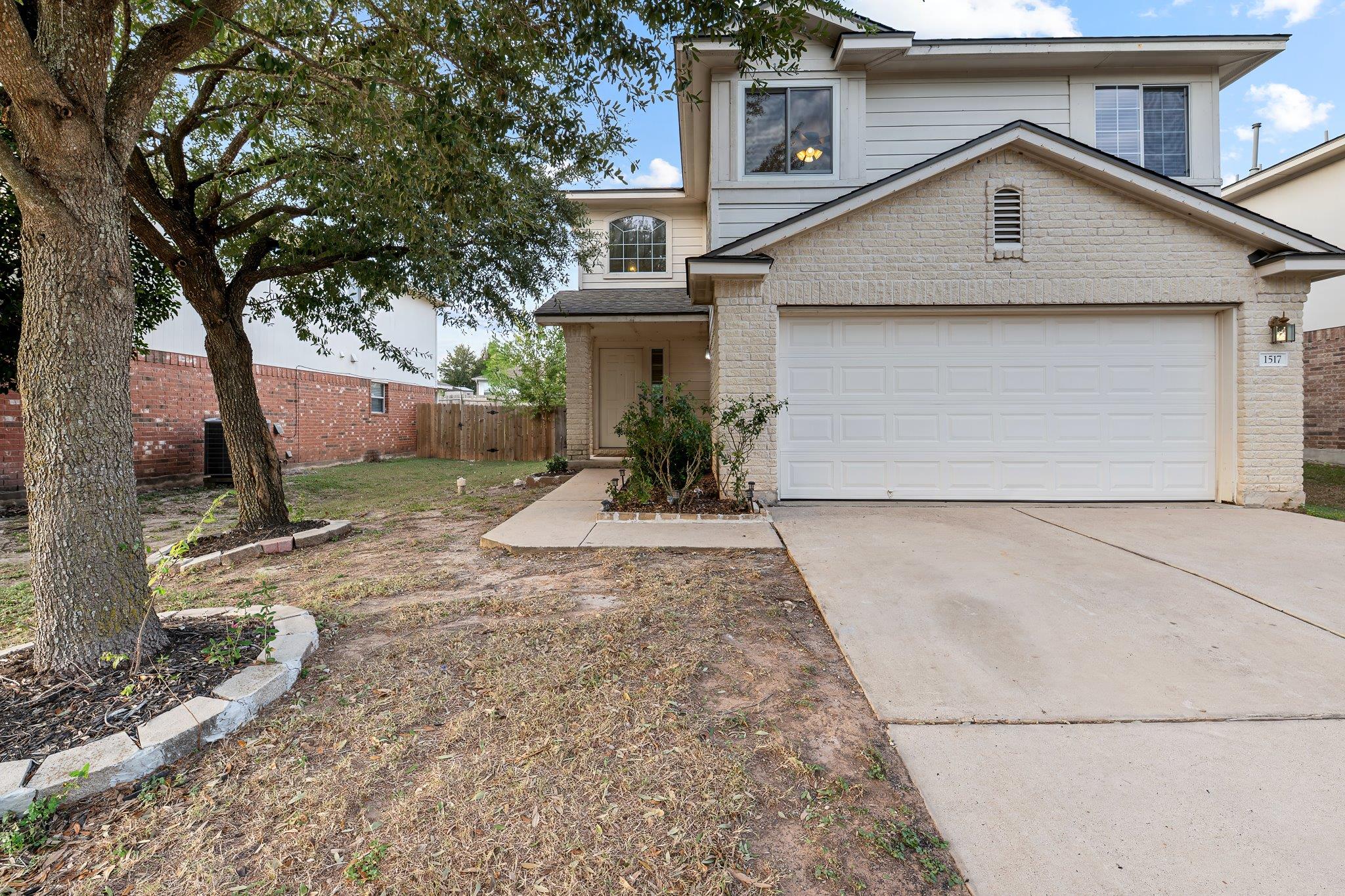 1517 Fern Ridge LN