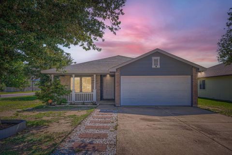 2801 Tyler LN Taylor TX 76574