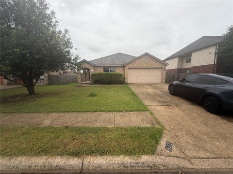 Photo of 621 Dark Tree LN, Round Rock, TX 78664 (MLS # 2176423)