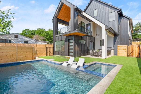 1006 WINSTED LN # A, AUSTIN, TX 78703 - Image bd1a61d34bd0ea439e0a2e220b856bcd/3945927472