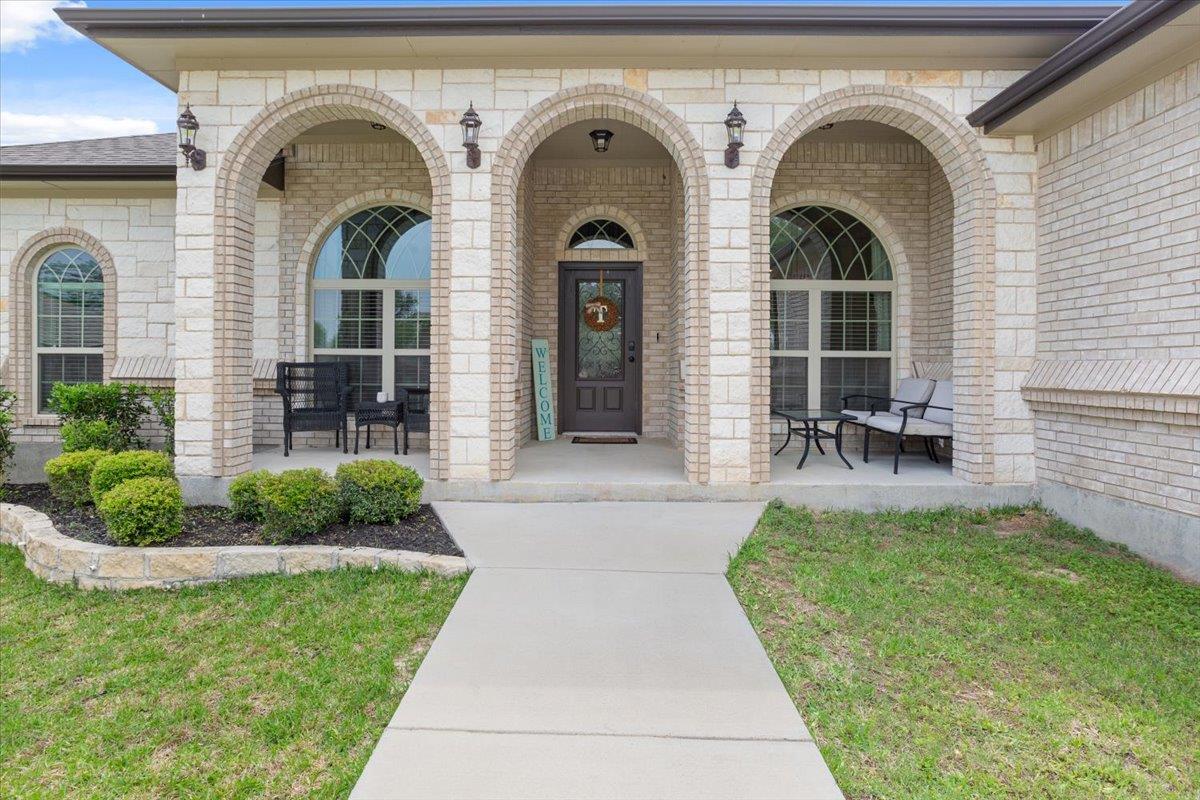 8302 Ginny LN