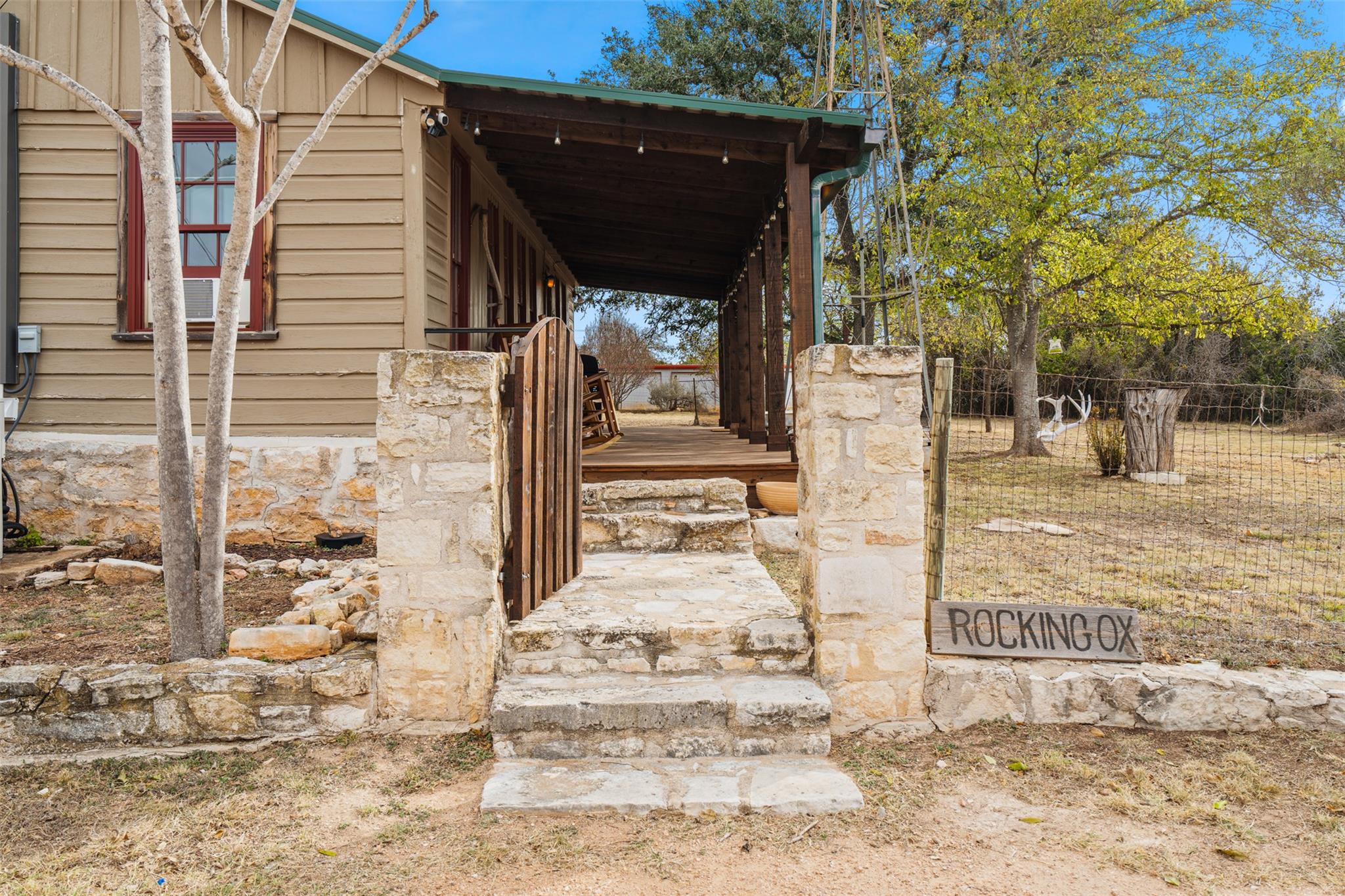 3499 W Us Highway 290