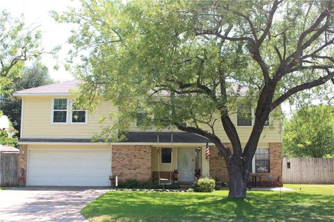Photo of 200 N Kings Canyon DR, Cedar Park, TX 78613 (MLS # 2505301)