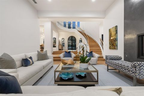 2005 FAR GALLANT DR Austin TX 78746