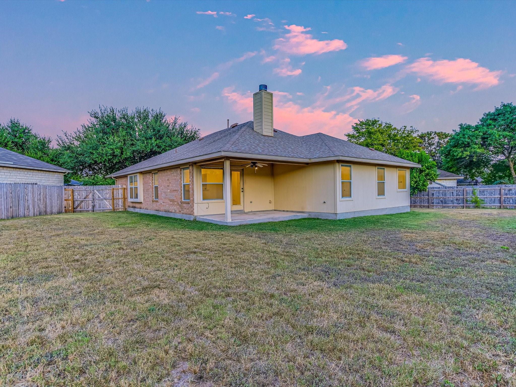 Round Rock, Texas 78664, United States, 3 Bedrooms Bedrooms, ,2 BathroomsBathrooms,Residential,Pending,46809