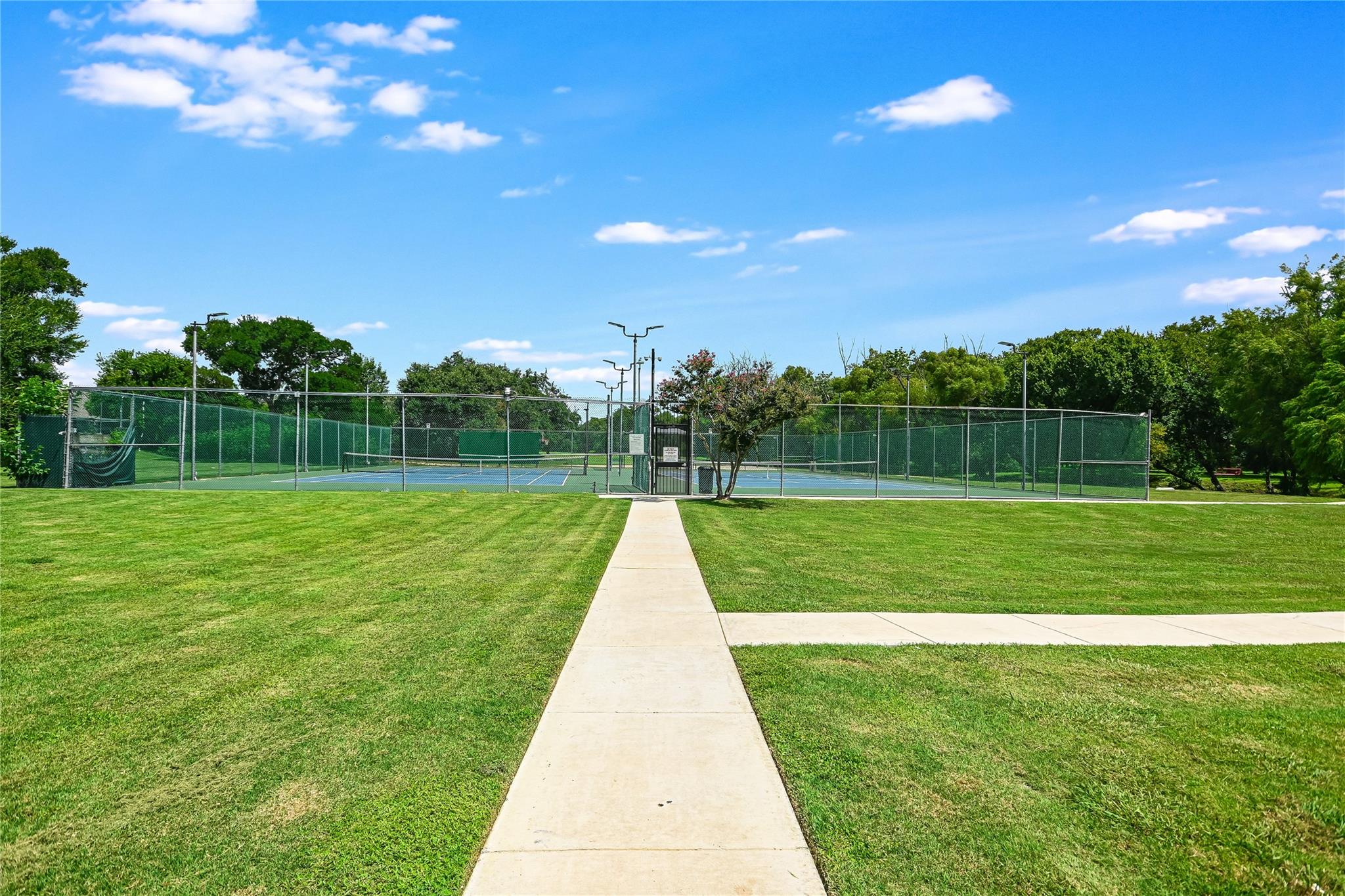 Round Rock, Texas 78664, United States, 3 Bedrooms Bedrooms, ,2 BathroomsBathrooms,Residential,Pending,46809