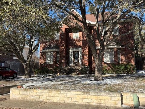 Photo of 7516 Orrick DR, Austin, TX 78749 (MLS # 1154575)