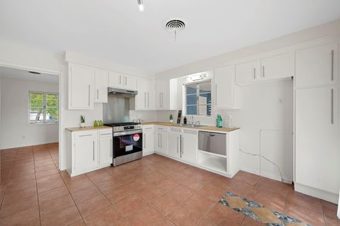 Tiny photo for 5807 Wynona Ave, Austin, TX 78756 (MLS # 3316485)