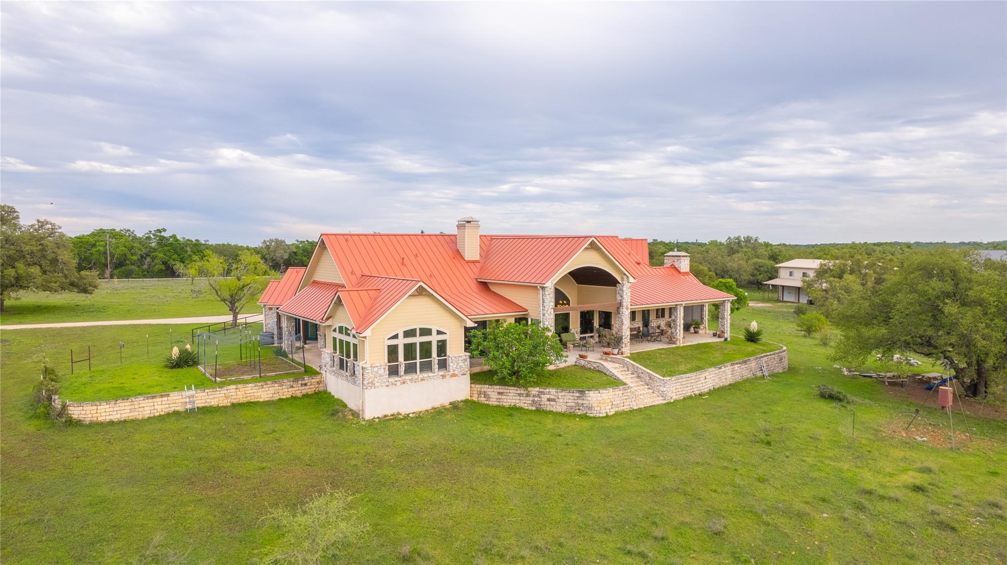 2810 Bridlewood Ranches DR