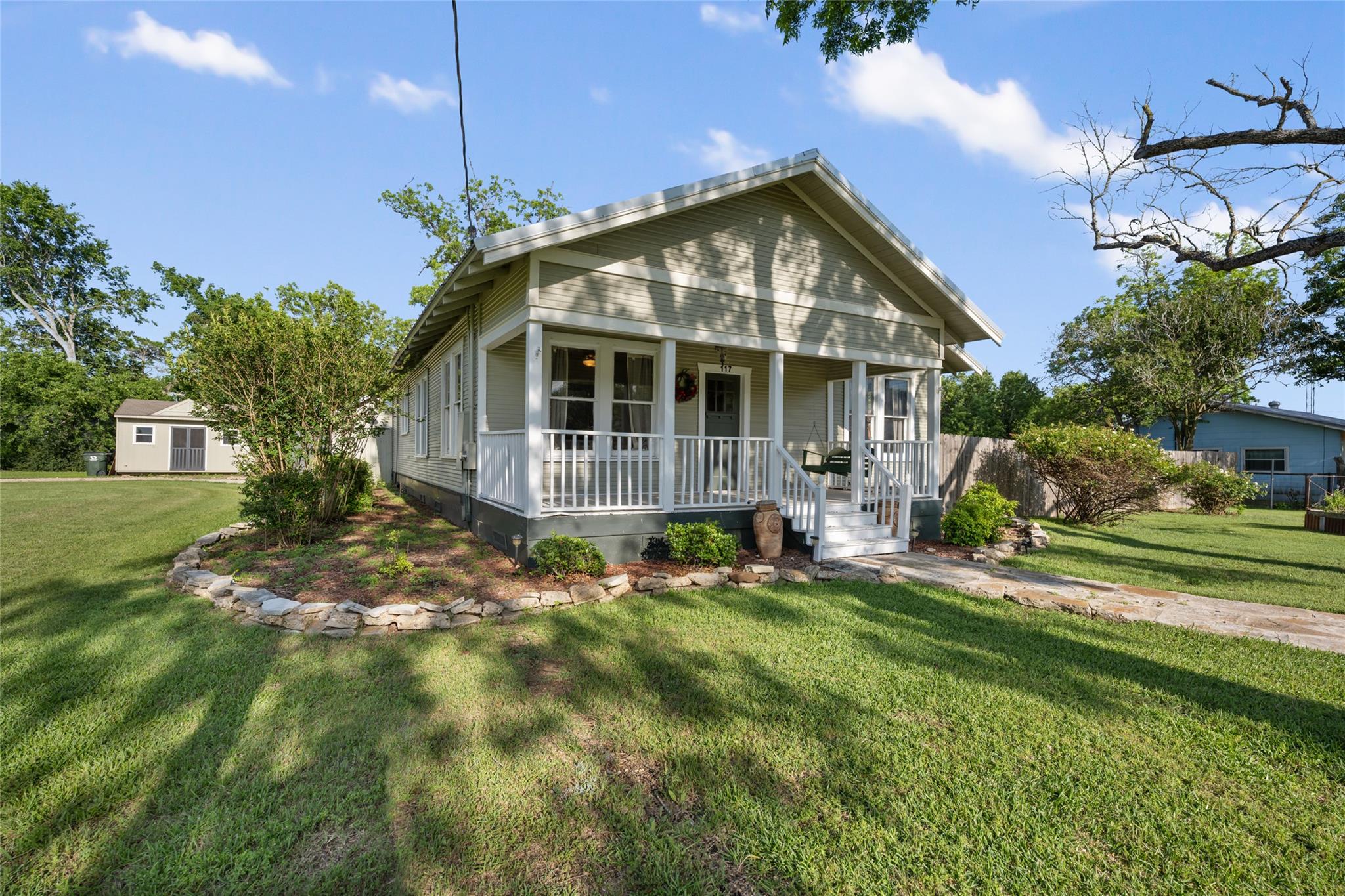 Listing image 3