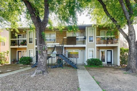 Photo of 1903 W Loop Loop #D, Austin, TX 78758 (MLS # 8196047)