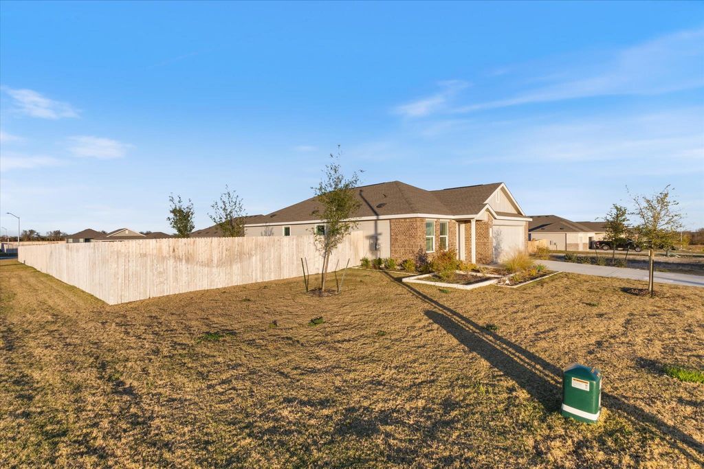 Photo of 1200 Canyon Turn DR, Troy, TX 76579 (MLS # 6660227)