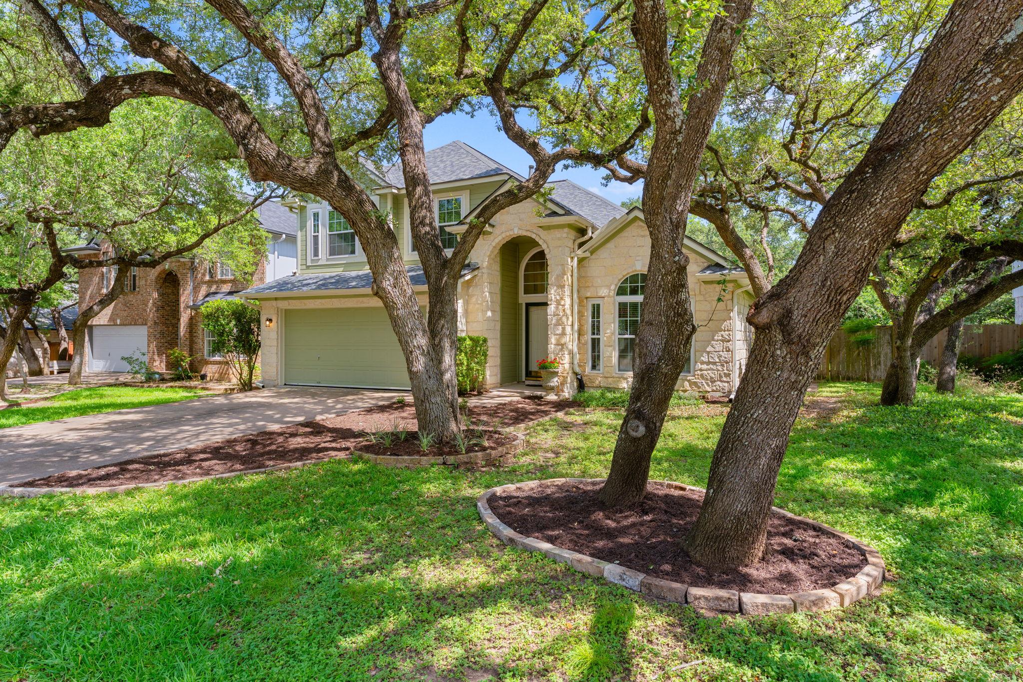 2104 Lobelia DR