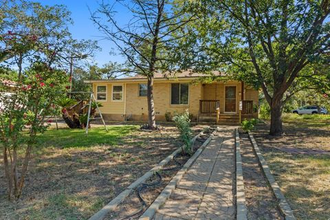 Photo of 1310 Harriet CT, Austin, TX 78756 (MLS # 6334609)
