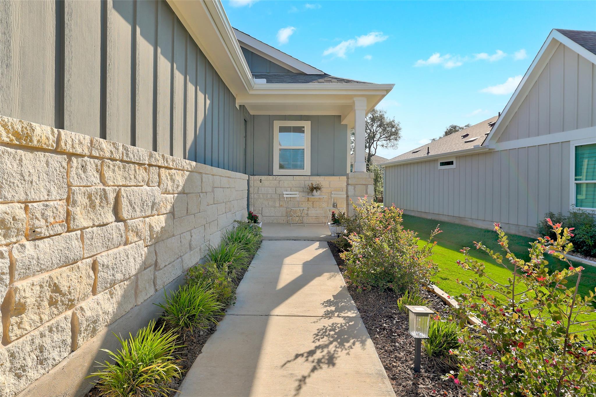 123 Bunker Hill LN
