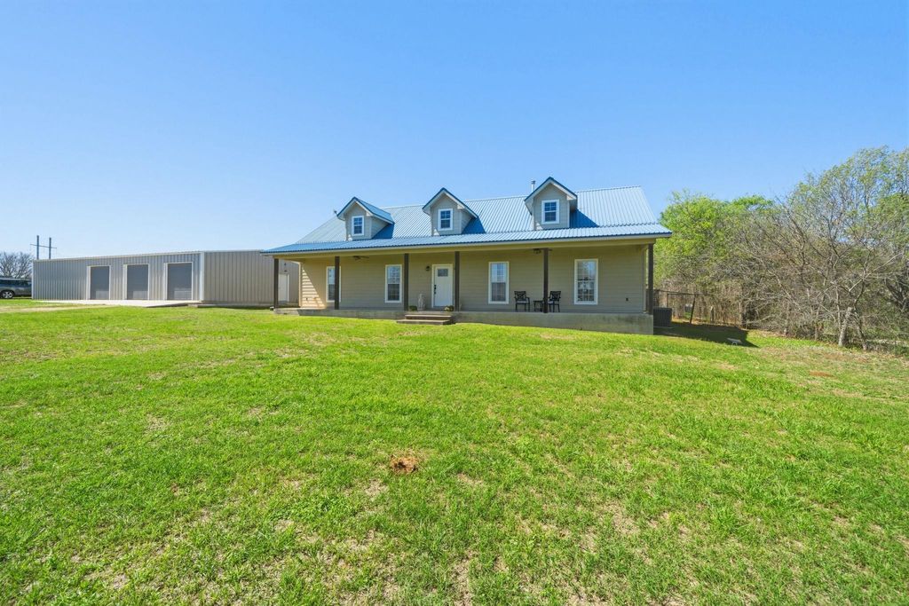 Photo of 1516 Old Luling RD, Lockhart, TX 78644 (MLS # 1139254)