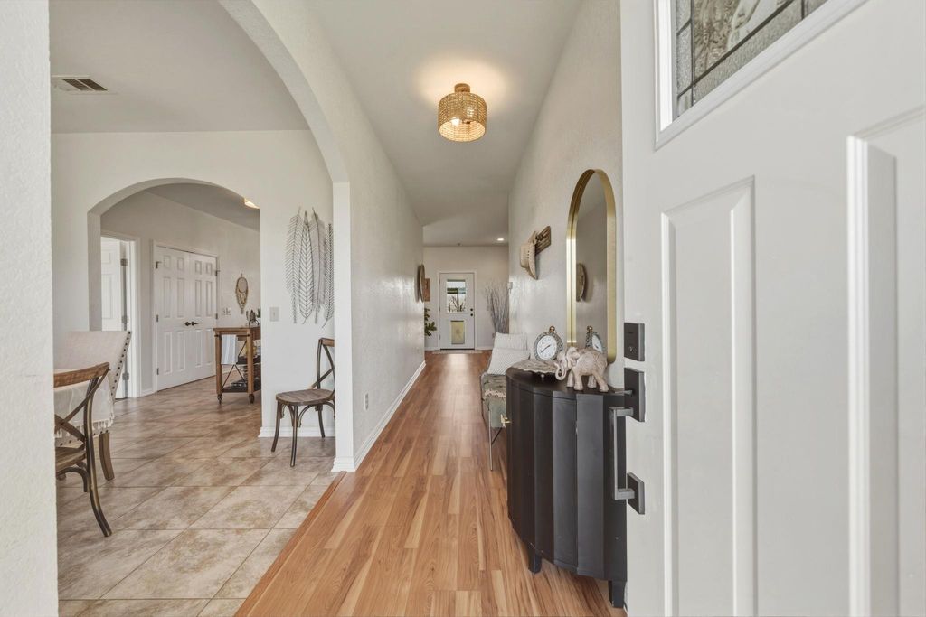 Photo of 1516 Old Luling RD, Lockhart, TX 78644 (MLS # 1139254)